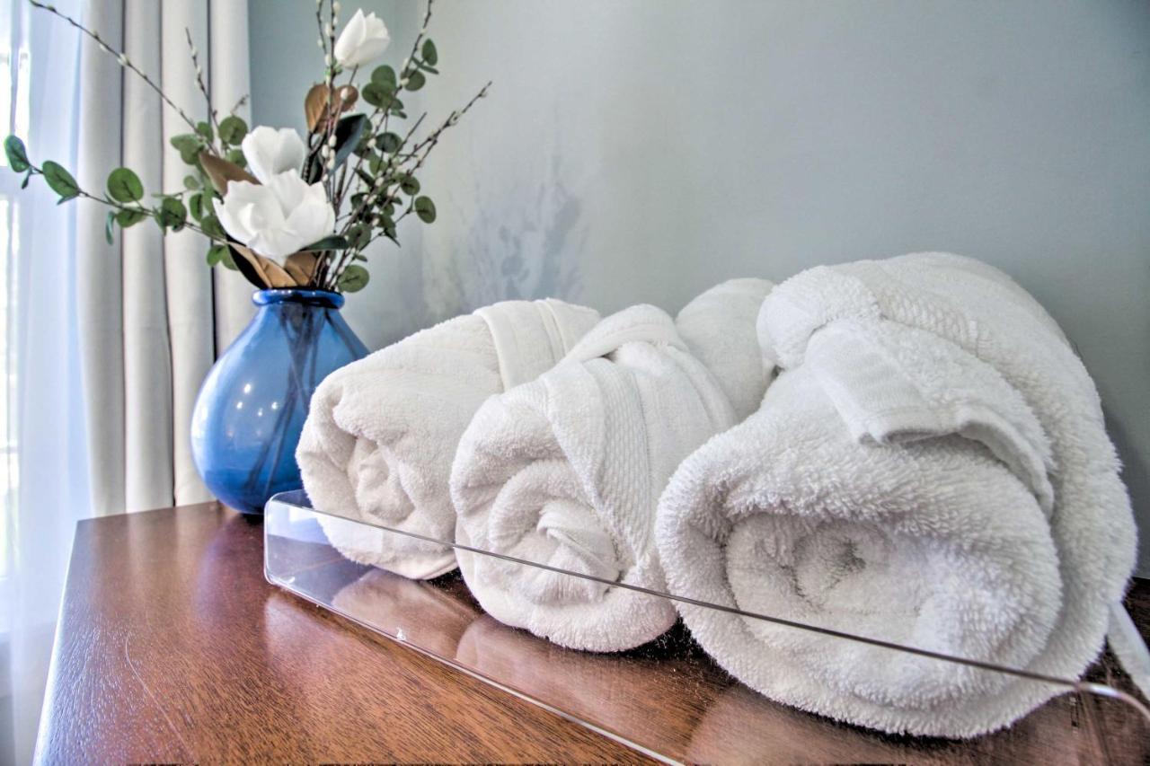 New! Renovated 2 Bed 2 Bath Apartment Downtown ビューフォート エクステリア 写真