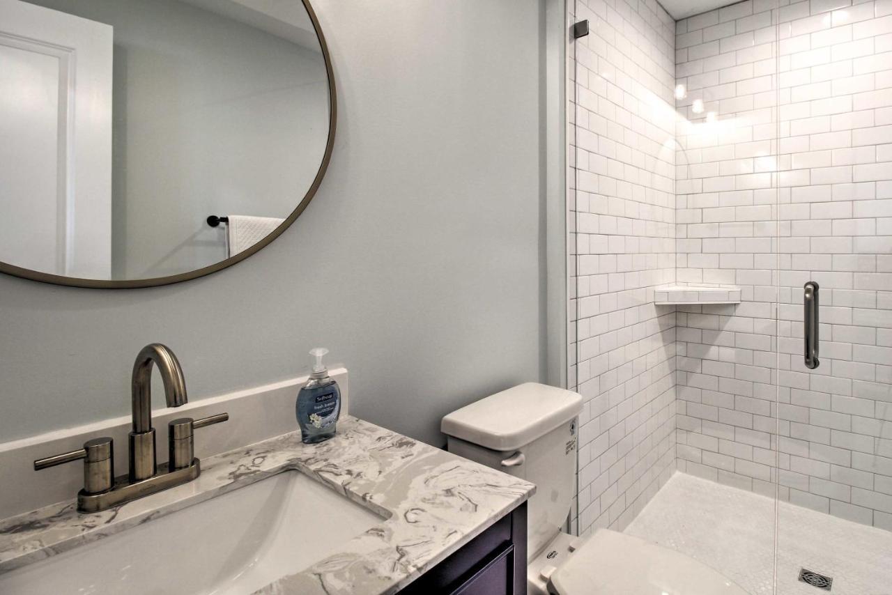 New! Renovated 2 Bed 2 Bath Apartment Downtown ビューフォート エクステリア 写真