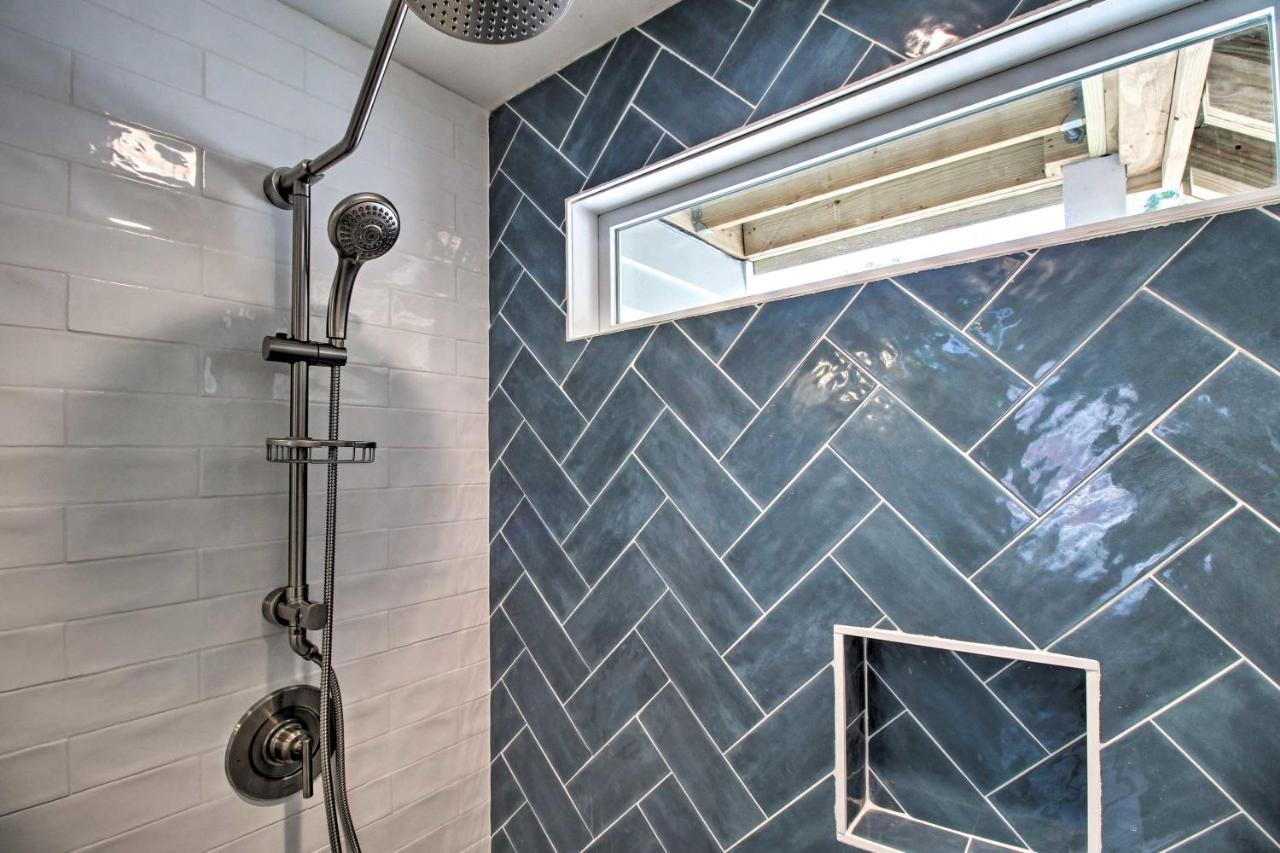 New! Renovated 2 Bed 2 Bath Apartment Downtown ビューフォート エクステリア 写真